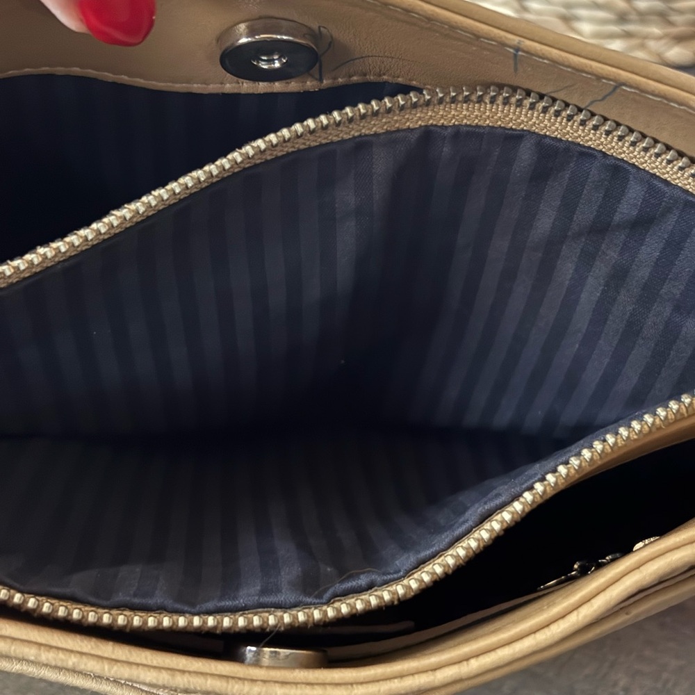 Coach Legacy Pebbled Leather Hobo / Shoulder Bag ~ Costa Rica - Picture 6 of 7